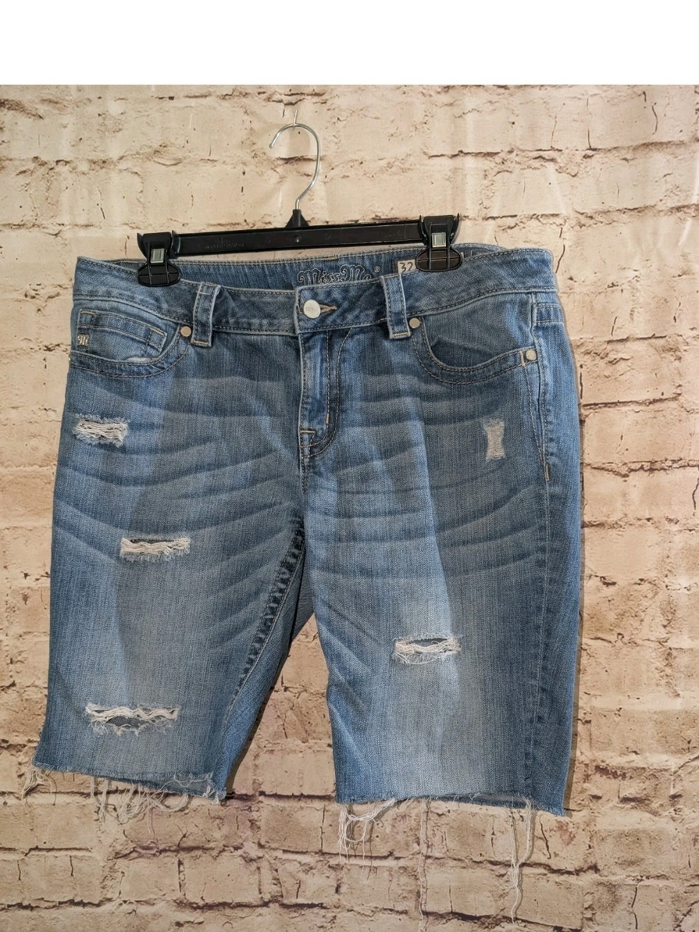 Miss Me Cut Off Shorts Size 32 Bermuda Length